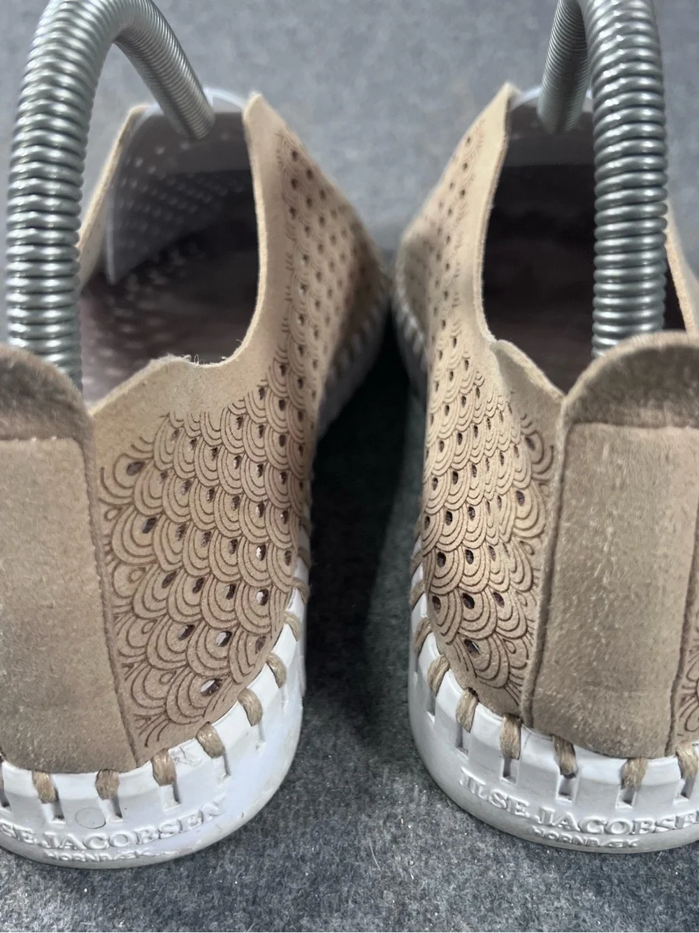 Ilse Jacobsen Womens Tulip 139 Tan White Sole Slip On Casual Shoes Size 38